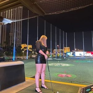 Meet your Posher, Daniella